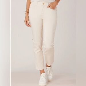 Democracy White Ankle Cropped Jeans Casual Fit